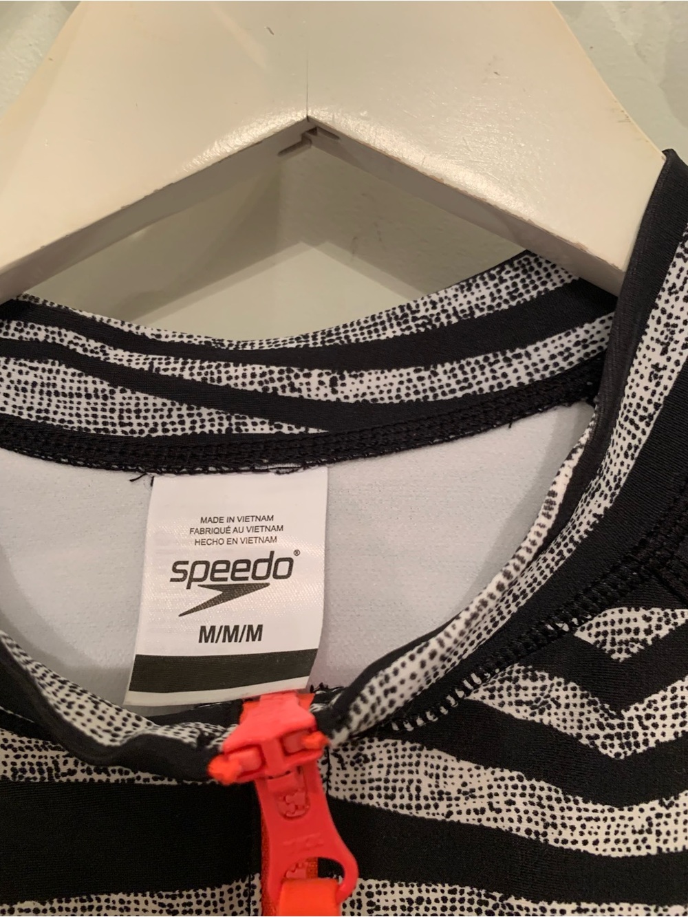 🔥SALE🔥SPEEDO ZIP-UP LONG SLEEVE, RASH GUARD, ONE PIECE. EXCELLENT CONDITION! - Picture 5 of 7